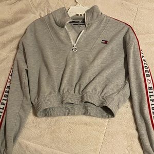 Cropped Tommy Hilfiger hoodie